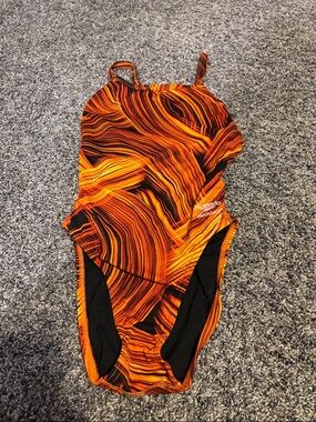 Speedo Endurance Orange & Black Abstract Stripe One-Piece Swimsuit Size 30